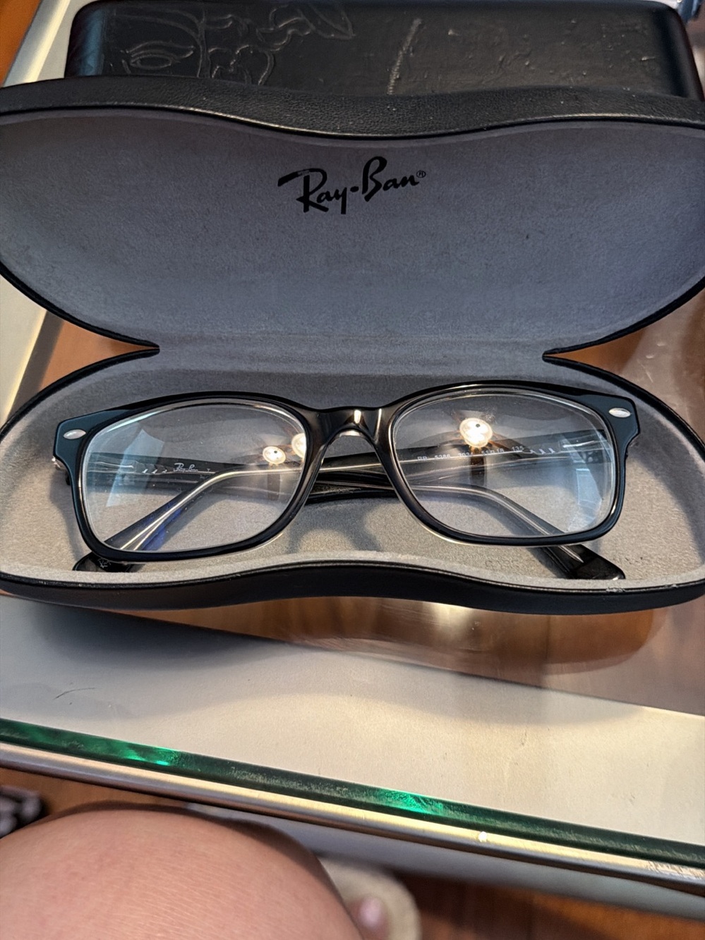 2 rayban glasses unisex